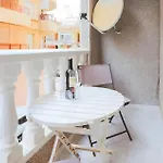 2 Bedroom Nice Apartment In Torrevieja Apartament
