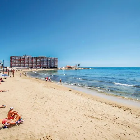 2 Bedroom Cozy In Apartamento Torrevieja