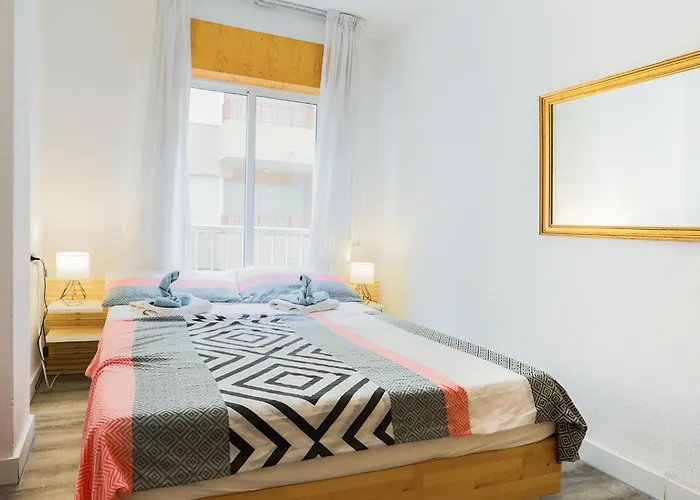 2 Bedroom Cozy In Apartamento Torrevieja